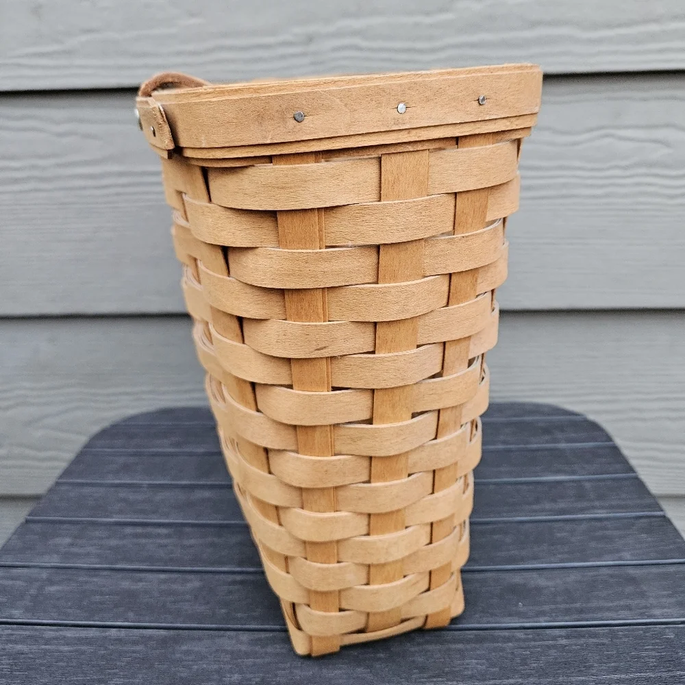 1995 Longaberger Handwoven Hanging Tall Key Mail Basket Leather Strap Vintage